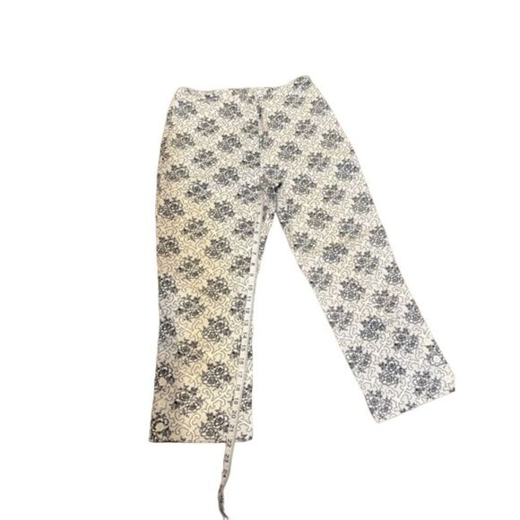 Ann Taylor Loft Cropped Pants Creamy White with Black Floral Size 8P - Picture 3 of 9
